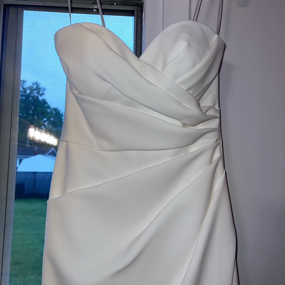 Chic Strapless White Wedding Dress